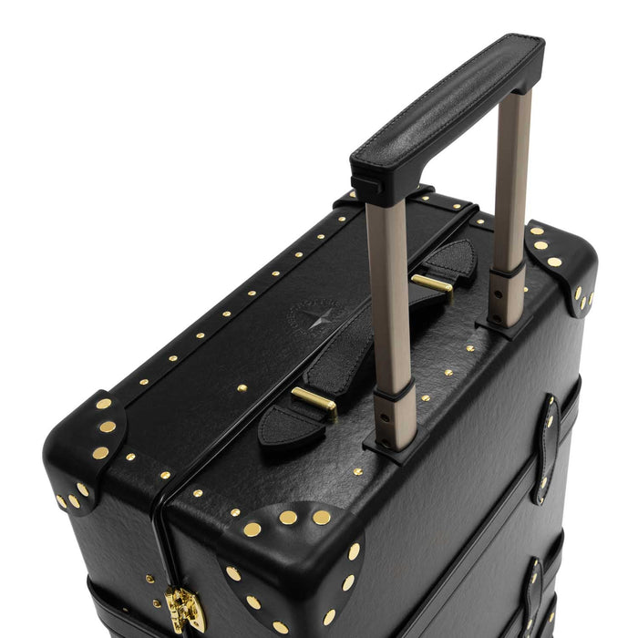 The Vampires Wife · Carry-On - 4 Wheels | Black/Black/Gold