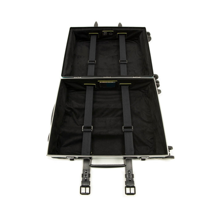 Aston Martin Aramco F1™ Team AMR23 Limited Edition · Carry-On - 4 Wheels | High Gloss Green/Black/Black